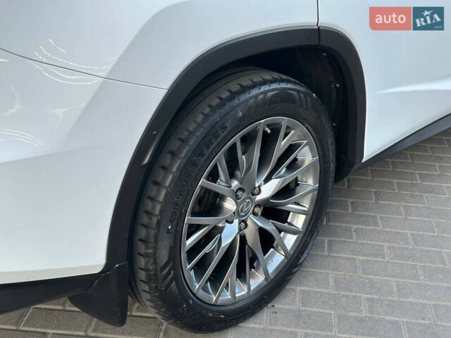 Белый Лексус РХ, объемом двигателя 2 л и пробегом 139 тыс. км за 42000 $, фото 6 на Automoto.ua