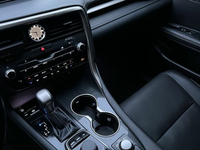 Белый Лексус РХ, объемом двигателя 2 л и пробегом 68 тыс. км за 32900 $, фото 22 на Automoto.ua