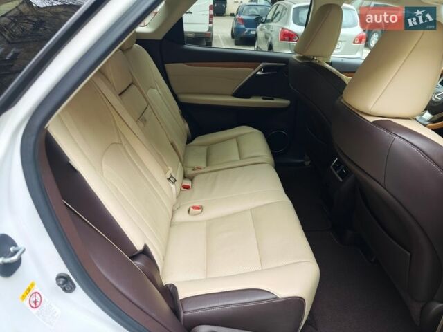 Білий Лексус РХ, об'ємом двигуна 3.46 л та пробігом 71 тис. км за 32000 $, фото 61 на Automoto.ua