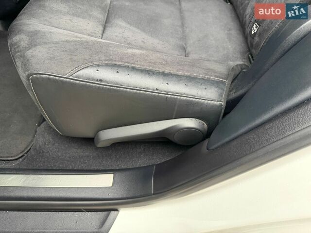Білий Лексус РХ, об'ємом двигуна 2 л та пробігом 113 тис. км за 31500 $, фото 25 на Automoto.ua
