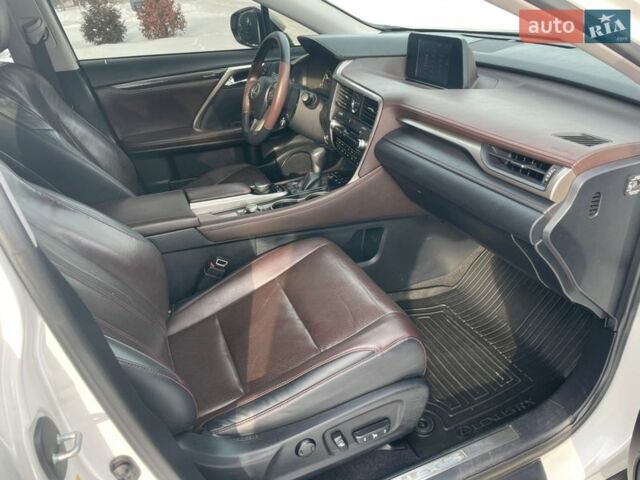 Белый Лексус РХ, объемом двигателя 2 л и пробегом 147 тыс. км за 27700 $, фото 27 на Automoto.ua