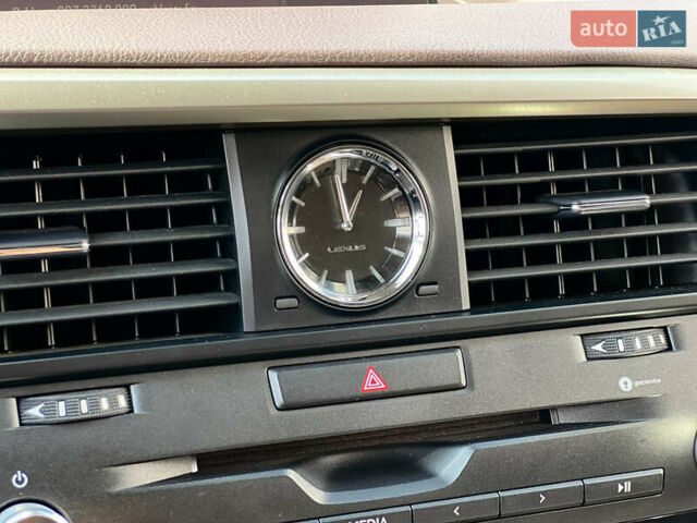 Білий Лексус РХ, об'ємом двигуна 2 л та пробігом 124 тис. км за 33900 $, фото 50 на Automoto.ua