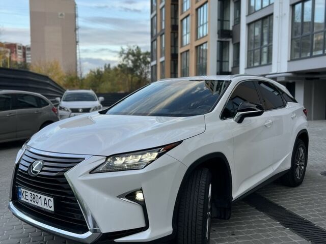 Белый Лексус РХ, объемом двигателя 2 л и пробегом 68 тыс. км за 32900 $, фото 2 на Automoto.ua
