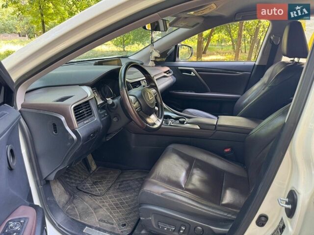 Білий Лексус РХ, об'ємом двигуна 2 л та пробігом 120 тис. км за 19999 $, фото 11 на Automoto.ua