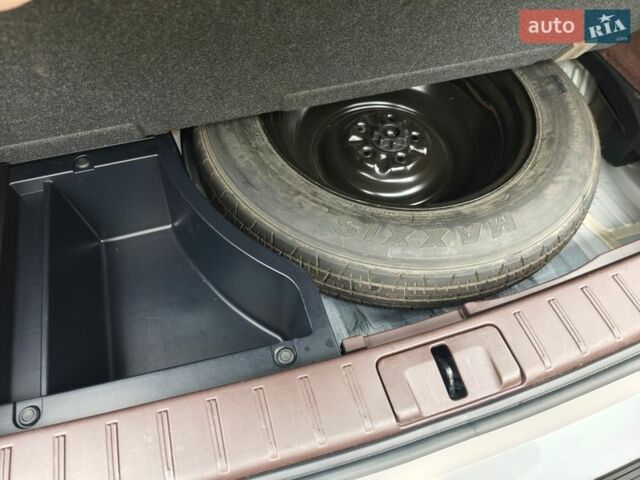Білий Лексус РХ, об'ємом двигуна 3.46 л та пробігом 71 тис. км за 32000 $, фото 74 на Automoto.ua