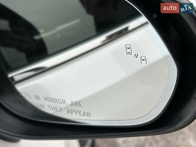 Белый Лексус РХ, объемом двигателя 3.5 л и пробегом 143 тыс. км за 33500 $, фото 87 на Automoto.ua