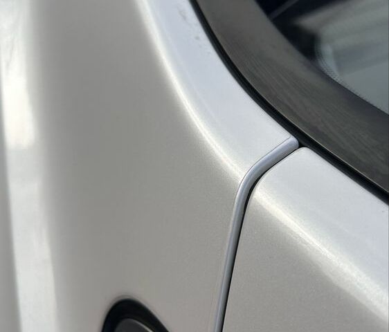 Білий Лексус РХ, об'ємом двигуна 2 л та пробігом 100 тис. км за 32999 $, фото 23 на Automoto.ua