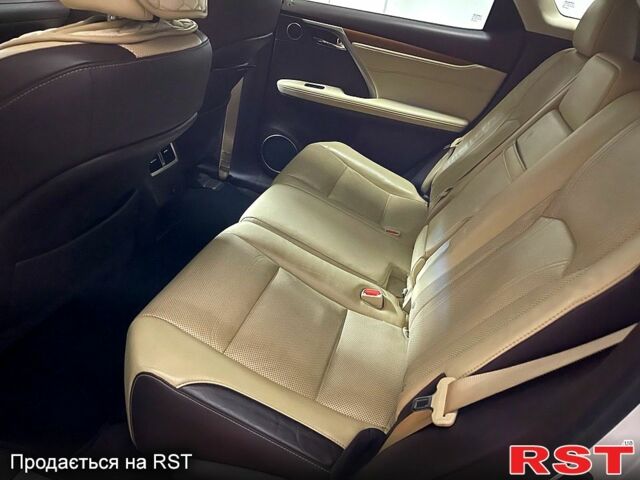 Белый Лексус РХ, объемом двигателя 35 л и пробегом 64 тыс. км за 33000 $, фото 5 на Automoto.ua