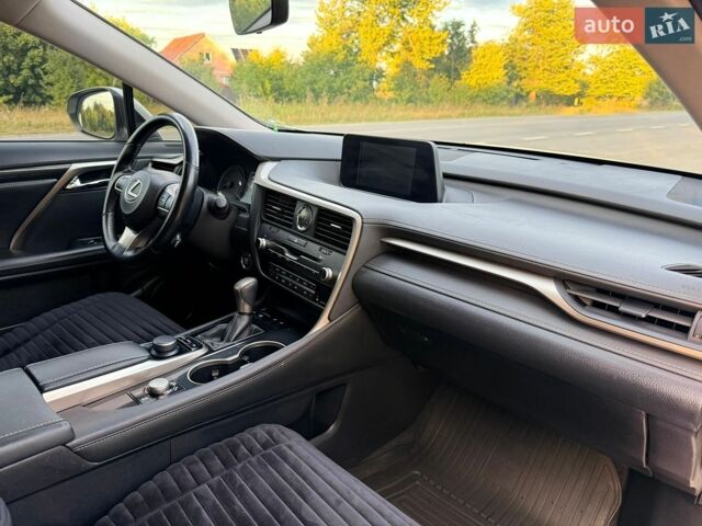 Белый Лексус РХ, объемом двигателя 2 л и пробегом 138 тыс. км за 32000 $, фото 10 на Automoto.ua