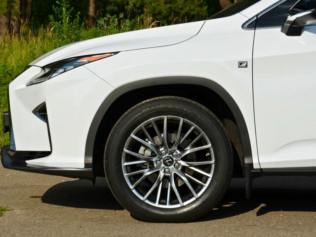Білий Лексус РХ, об'ємом двигуна 2 л та пробігом 30 тис. км за 51500 $, фото 1 на Automoto.ua