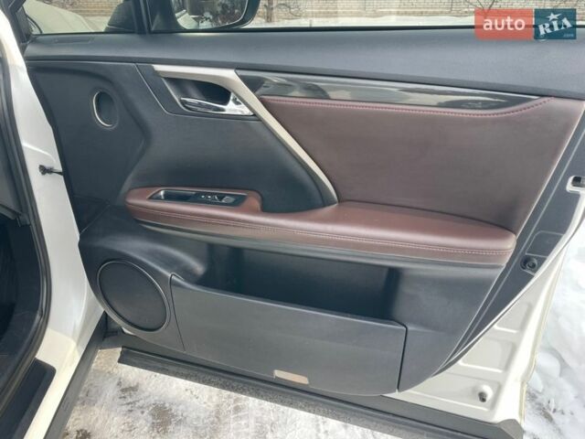 Белый Лексус РХ, объемом двигателя 2 л и пробегом 147 тыс. км за 27700 $, фото 30 на Automoto.ua