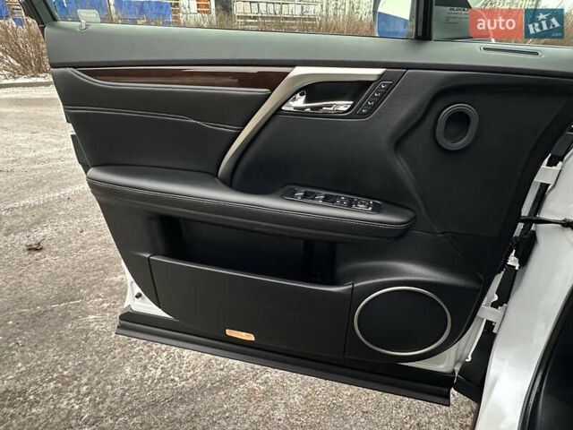 Белый Лексус РХ, объемом двигателя 3.5 л и пробегом 143 тыс. км за 33500 $, фото 92 на Automoto.ua