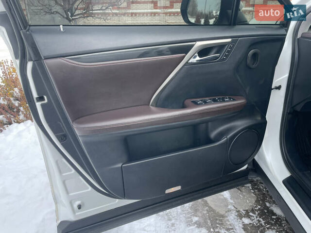 Білий Лексус РХ, об'ємом двигуна 2 л та пробігом 147 тис. км за 27700 $, фото 23 на Automoto.ua