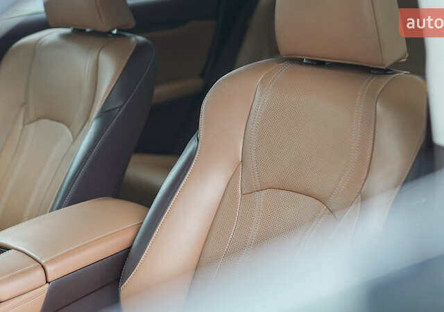 Белый Лексус РХ, объемом двигателя 2 л и пробегом 122 тыс. км за 31403 $, фото 16 на Automoto.ua