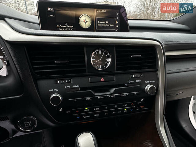 Белый Лексус РХ, объемом двигателя 3.5 л и пробегом 143 тыс. км за 33500 $, фото 170 на Automoto.ua