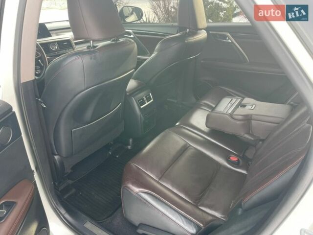 Белый Лексус РХ, объемом двигателя 2 л и пробегом 147 тыс. км за 27700 $, фото 26 на Automoto.ua