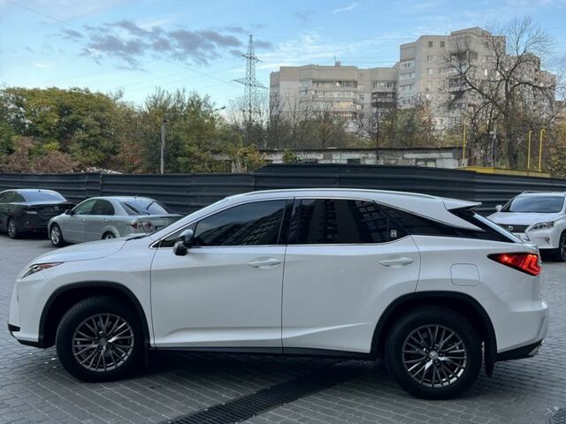 Белый Лексус РХ, объемом двигателя 2 л и пробегом 68 тыс. км за 32900 $, фото 3 на Automoto.ua
