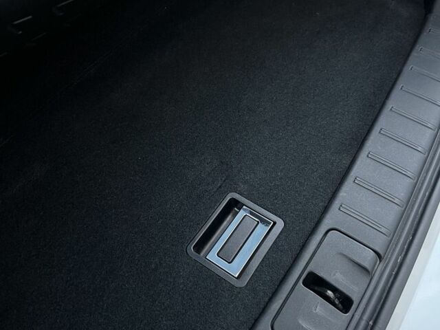 Белый Лексус РХ, объемом двигателя 2 л и пробегом 68 тыс. км за 32900 $, фото 21 на Automoto.ua