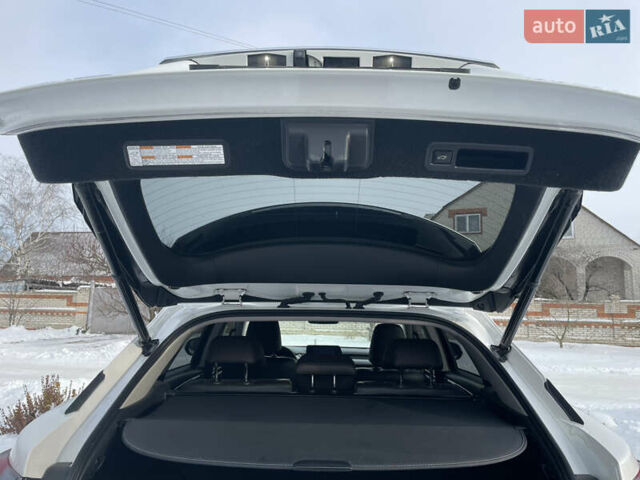 Білий Лексус РХ, об'ємом двигуна 2 л та пробігом 147 тис. км за 27700 $, фото 35 на Automoto.ua