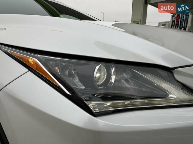 Белый Лексус РХ, объемом двигателя 3.5 л и пробегом 143 тыс. км за 33500 $, фото 43 на Automoto.ua