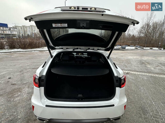 Белый Лексус РХ, объемом двигателя 3.5 л и пробегом 143 тыс. км за 33500 $, фото 133 на Automoto.ua