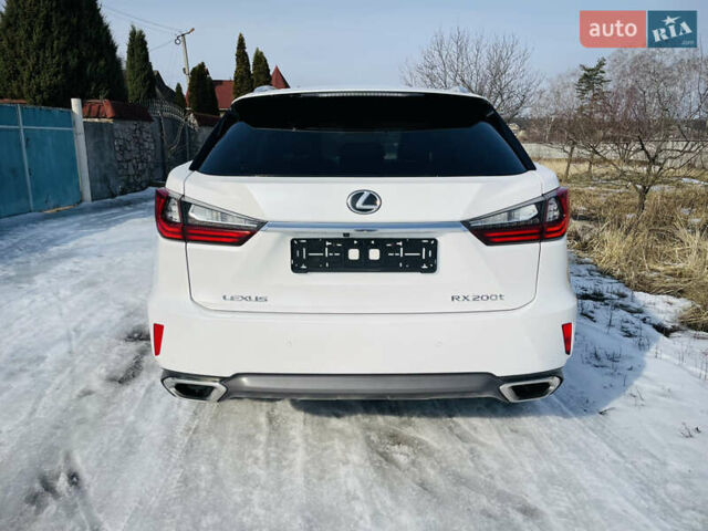 Белый Лексус РХ, объемом двигателя 2 л и пробегом 145 тыс. км за 28000 $, фото 6 на Automoto.ua