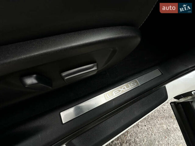 Белый Лексус РХ, объемом двигателя 3.5 л и пробегом 143 тыс. км за 33500 $, фото 149 на Automoto.ua