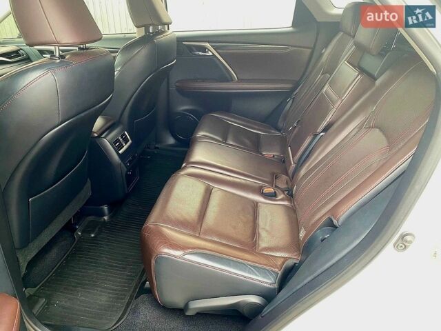 Білий Лексус РХ, об'ємом двигуна 2 л та пробігом 150 тис. км за 25700 $, фото 16 на Automoto.ua