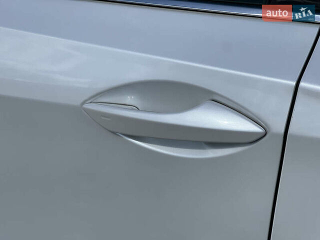 Білий Лексус РХ, об'ємом двигуна 2 л та пробігом 124 тис. км за 33900 $, фото 10 на Automoto.ua