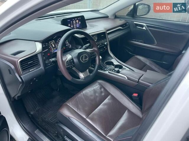Белый Лексус РХ, объемом двигателя 2 л и пробегом 146 тыс. км за 27000 $, фото 4 на Automoto.ua