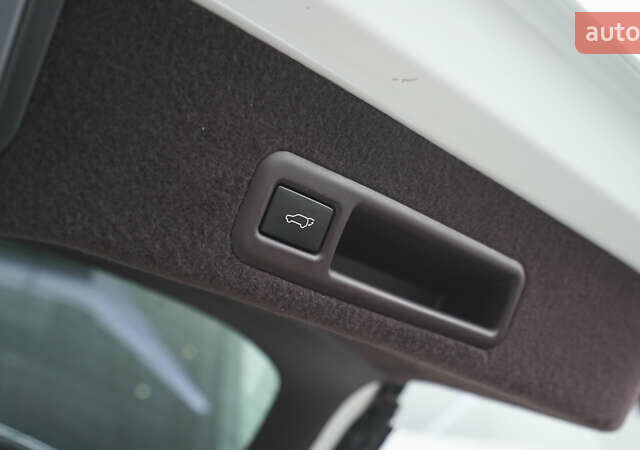 Белый Лексус РХ, объемом двигателя 2 л и пробегом 122 тыс. км за 31403 $, фото 10 на Automoto.ua