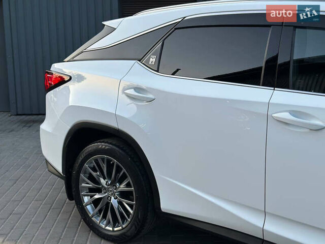 Белый Лексус РХ, объемом двигателя 2 л и пробегом 139 тыс. км за 42000 $, фото 19 на Automoto.ua
