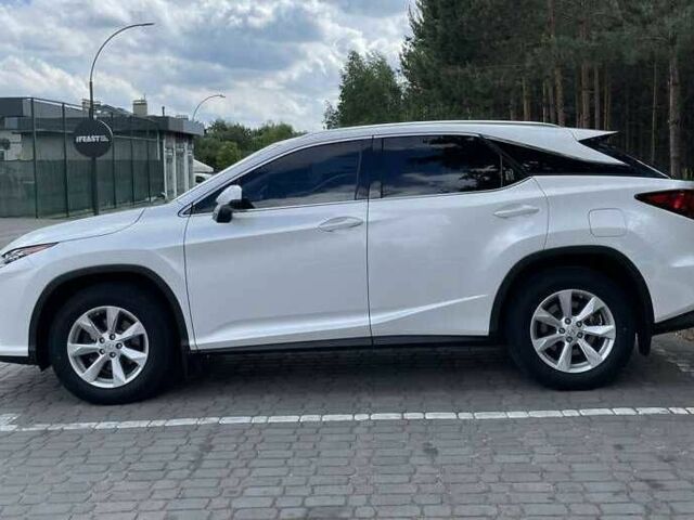 Білий Лексус РХ, об'ємом двигуна 2 л та пробігом 107 тис. км за 28000 $, фото 3 на Automoto.ua