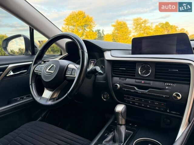 Белый Лексус РХ, объемом двигателя 2 л и пробегом 138 тыс. км за 32000 $, фото 9 на Automoto.ua