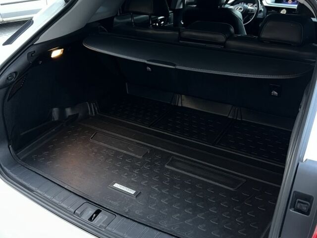 Белый Лексус РХ, объемом двигателя 2 л и пробегом 68 тыс. км за 32900 $, фото 14 на Automoto.ua