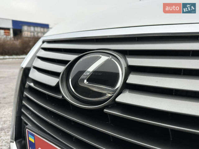 Белый Лексус РХ, объемом двигателя 3.5 л и пробегом 143 тыс. км за 33500 $, фото 26 на Automoto.ua