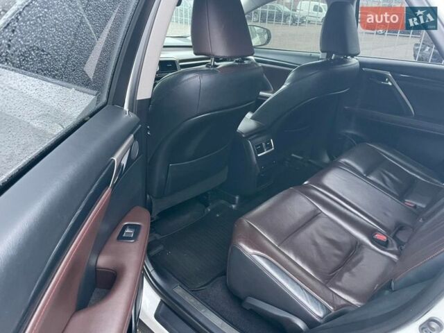 Белый Лексус РХ, объемом двигателя 2 л и пробегом 146 тыс. км за 27000 $, фото 11 на Automoto.ua