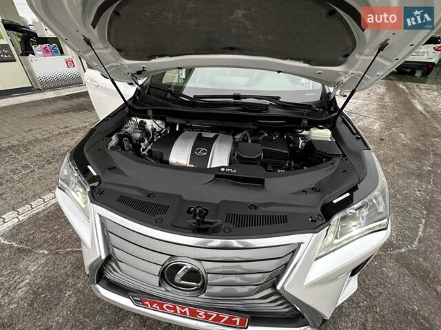 Белый Лексус РХ, объемом двигателя 3.5 л и пробегом 143 тыс. км за 33500 $, фото 175 на Automoto.ua
