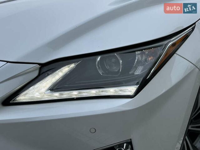 Белый Лексус РХ, объемом двигателя 3.5 л и пробегом 143 тыс. км за 33500 $, фото 20 на Automoto.ua