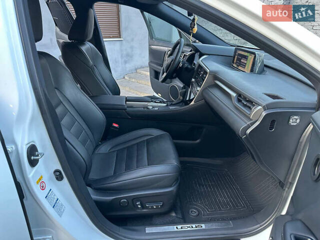 Белый Лексус РХ, объемом двигателя 2 л и пробегом 139 тыс. км за 42000 $, фото 25 на Automoto.ua