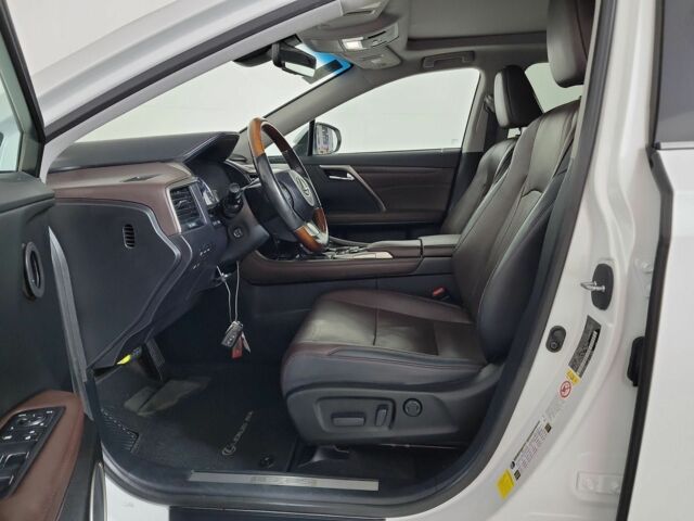 Білий Лексус РХ, об'ємом двигуна 0 л та пробігом 80 тис. км за 28000 $, фото 6 на Automoto.ua