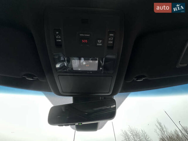 Белый Лексус РХ, объемом двигателя 3.5 л и пробегом 143 тыс. км за 33500 $, фото 166 на Automoto.ua