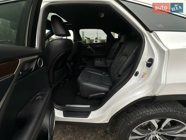 Белый Лексус РХ, объемом двигателя 3.5 л и пробегом 143 тыс. км за 33500 $, фото 118 на Automoto.ua