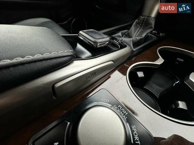 Белый Лексус РХ, объемом двигателя 3.5 л и пробегом 143 тыс. км за 33500 $, фото 159 на Automoto.ua