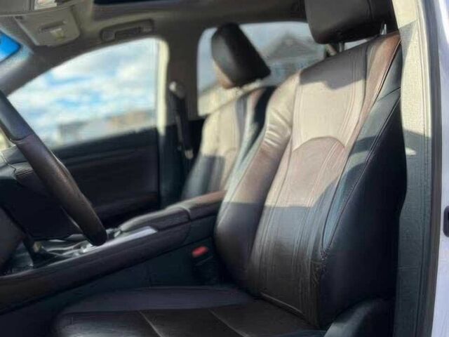 Белый Лексус РХ, объемом двигателя 3.5 л и пробегом 69 тыс. км за 13200 $, фото 13 на Automoto.ua