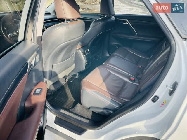 Белый Лексус РХ, объемом двигателя 2 л и пробегом 145 тыс. км за 28000 $, фото 15 на Automoto.ua