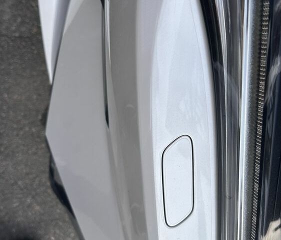 Білий Лексус РХ, об'ємом двигуна 2 л та пробігом 100 тис. км за 32999 $, фото 22 на Automoto.ua