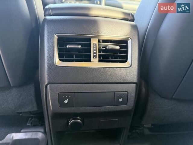 Белый Лексус РХ, объемом двигателя 2 л и пробегом 112 тыс. км за 44000 $, фото 44 на Automoto.ua