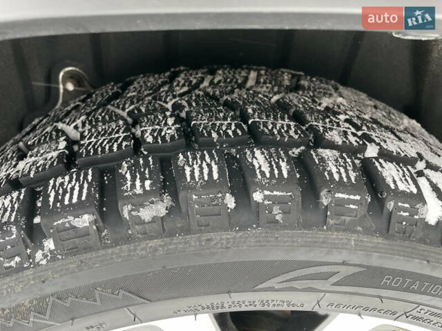 Белый Лексус РХ, объемом двигателя 2 л и пробегом 127 тыс. км за 28700 $, фото 32 на Automoto.ua