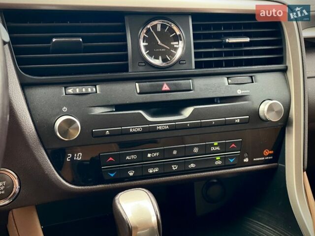 Білий Лексус РХ, об'ємом двигуна 2 л та пробігом 75 тис. км за 38000 $, фото 22 на Automoto.ua